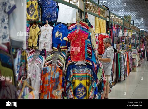 fake clothes in kunming|kunming china market.